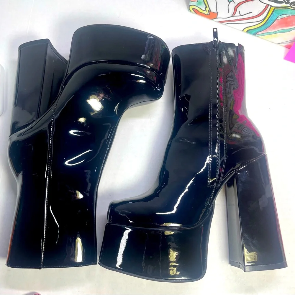 BNIB JEFFREY CAMPBELL WIDOW PATENT LEATHER PLATFORMS 6M